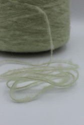 30126 Итальянская бобинная пряжа Lanificio Del Olivo Lapo бэби альпака 32% меринос 27% полиамид 41%, 450м, бледно-салатовый- фото4