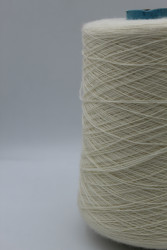 30185 Итальянская бобинная пряжа для вязания меринос 100%, белый молочный,  1500м, Igea Aquila- фото2