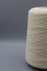 Итальянская бобинная пряжа Monticolore Bonwool меринос 15% хлопок 85% , бело-бежевый 1700м/100гр- фото2