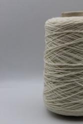 30444 Итальянская бобинная пряжа 10% кашемир, 90% меринос, белый экрю, 230м Linsieme Lover- фото2